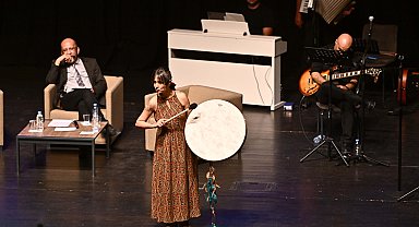 Muratpaşa'da şiir ve müzik dolu gece