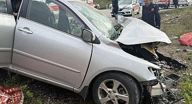 TIR ve otomobil çarpıştı: 2 yaralı