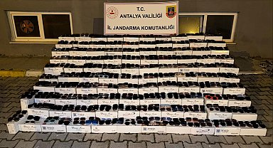 Alanya'da 10 bin kaçak güneş gözlüğü ele geçirildi