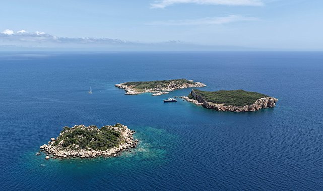 Antalya'nın denizde koruma altındaki ilk noktası olacak Üç Adalar'a dalış