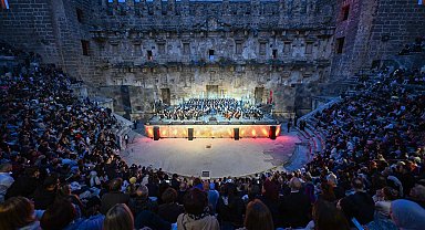 Aspendos'ta 'Kökten Geleceğe Maarif Yolcuları' konseri