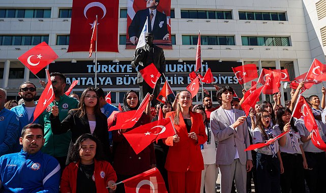Büyükşehir Belediyesi'nde 19 Mayıs töreni