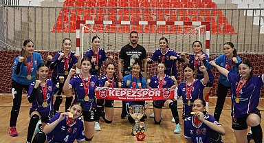 Kepez'in genç sultanları zirvede; Antalya'ya Türkiye şampiyonluğu gururu