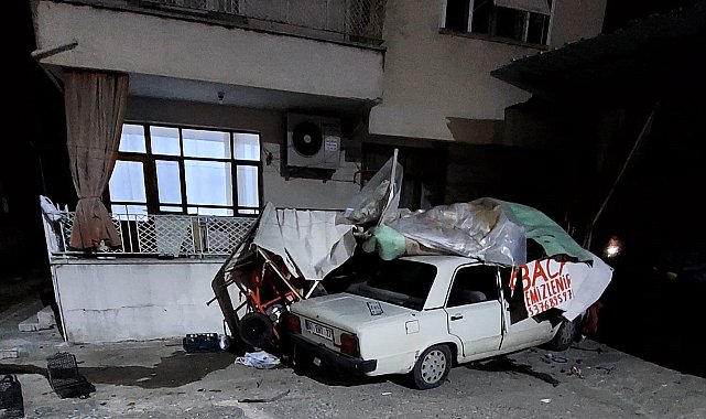 Otomobil depoya çarptı: 1 yaralı