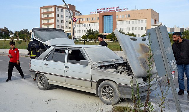 Otomobil seyir halindeyken yandı
