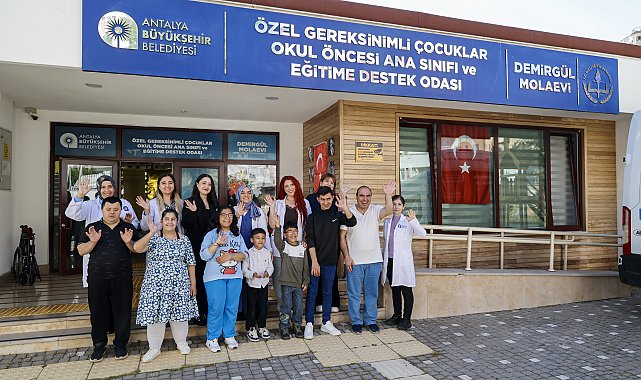 Özel bireylerden Anneler Günü'nde anlamlı sürpriz