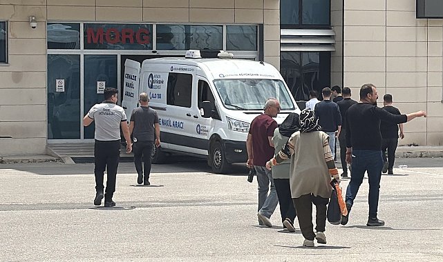 Trafikte yol verme kavgası: 3 ölü