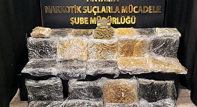 Döşemealtı'nda 34 kilo skunk ele geçirildi, 2 şüpheli tutuklandı
