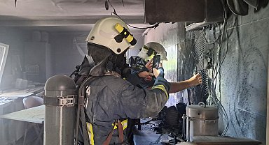 Elektrik panosundaki yangın büyümeden söndürüldü