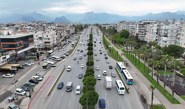 Gazi Bulvarı'nda trafik akışını rahatlatacak çalışma başlatıldı