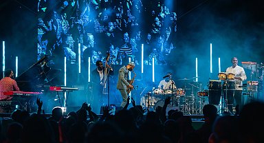 Grammy ödüllü Kenny Garrett, Antalya Akra Caz Festivali'nde sahne aldı