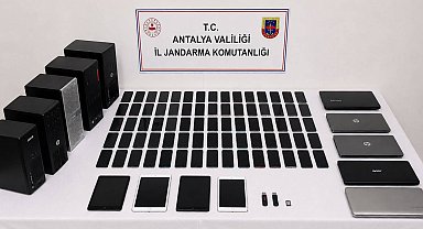 Hesaplarında 8 milyar lira işlem hacmi olan yasa dışı bahis şüphelilerine operasyon: 72 gözaltı