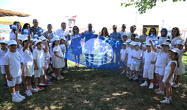 Kemer Belediyesi Halk Plajı'na mavi bayrak