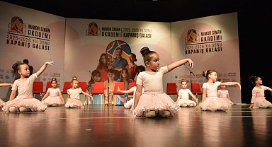 Mimar Sinan Akademi'den yılsonu kapanış galası