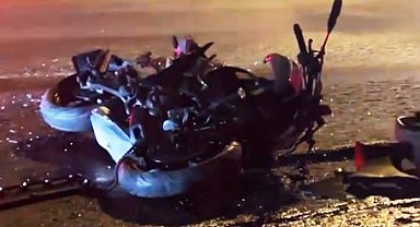 Minibüsle çarpışan motosikletin sürücüsü öldü