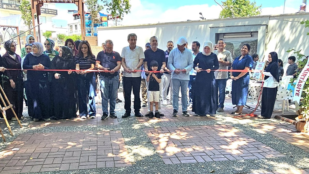 Sarılar İlkokulundan Resim sergisi