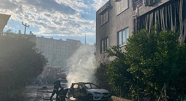 Seyir halindeki otomobil yandı