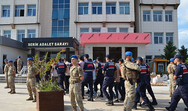 Uyuşturucu operasyonuna 8 tutuklama