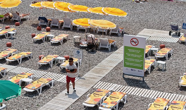 Antalya Valiliği'nden 'Dumansız Plaj' genelgesi