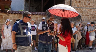 Antalya'da kaçak rehberlere sıkı denetim