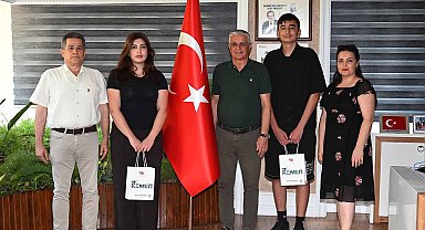 Başkan Topaloğlu, YKS'de derece yapan öğrencileri ağırladı