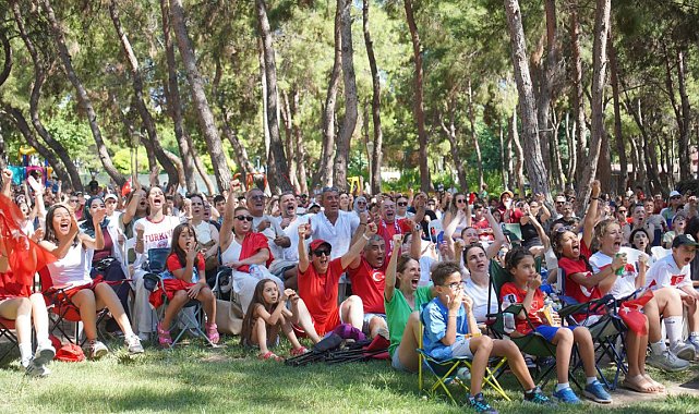 Hayatpark'ta gündüz şampiyonluk, gece konser coşkusu