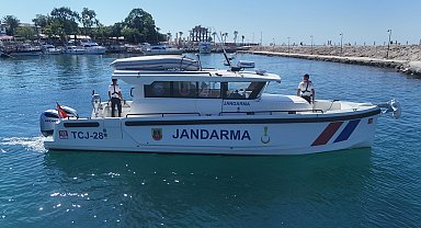 Jandarma Asayiş Botu'ndan Side'de denetim