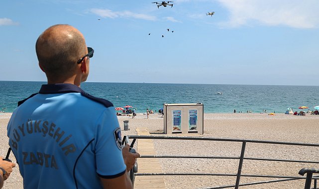 Konyaaltı Sahili'nde dron destekli denetim