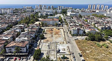 Muratpaşa, raket sporlarının yeni merkezini kuruyor